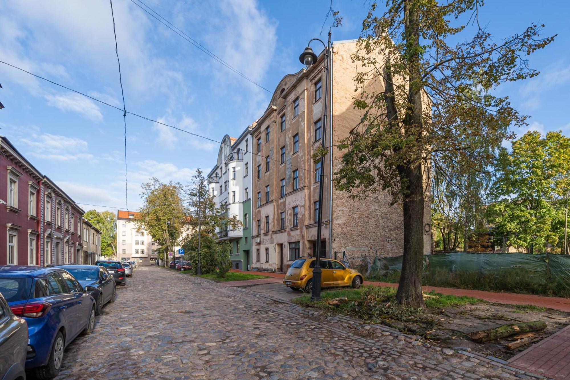 Lienes Iela Gem 1Br Apartment With Fireplace In Historic Unesco Center Riga Esterno foto